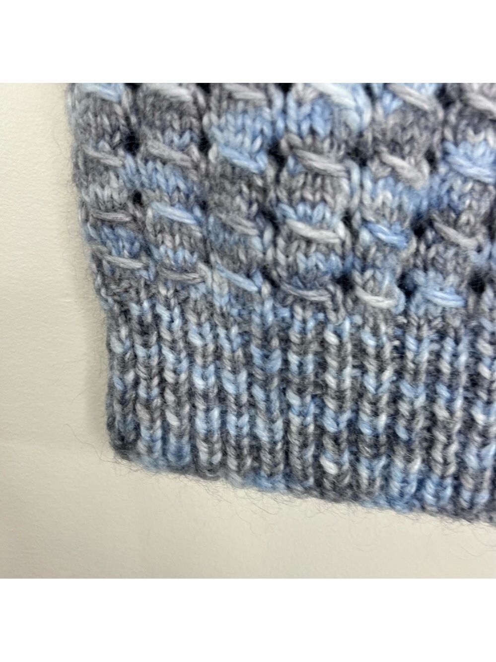 Retro cropped hand knit grey blue melange old money sweater vest - Picture 9 of 13